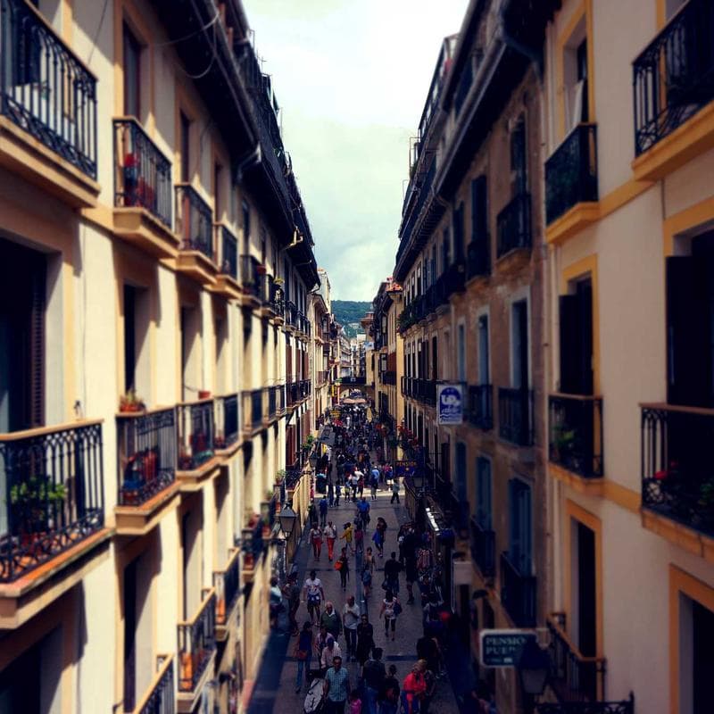 Aneka Keripik Lagemi Snack